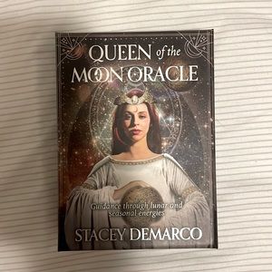 Queen of the Moon Oracle